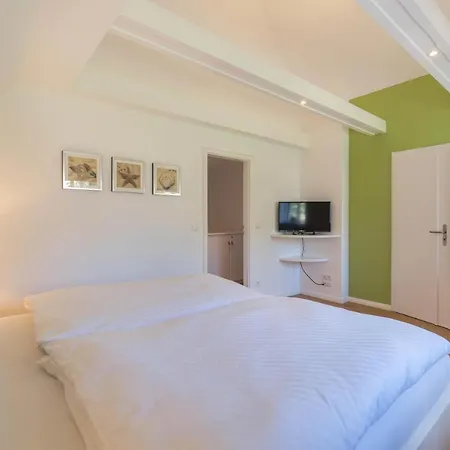 Haus Lichtblick 度假居 *